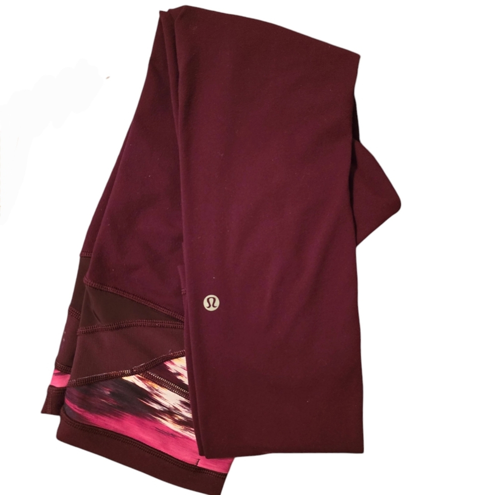 Lululemon Merlot Reversible Leggings Size 8 EUC
